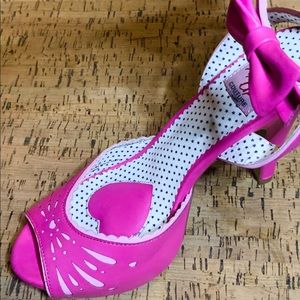 Pin Up Couture Kitten Heels💖